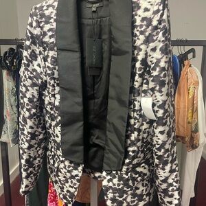 NWT DESIGNER Rachel Zoe Elegant Black Blazer